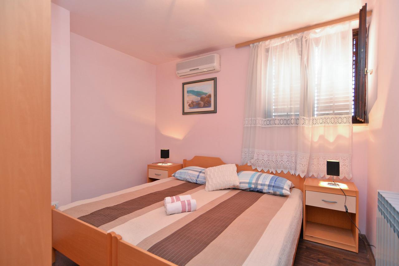 Apartments Ivanka 378 Ровинь Экстерьер фото